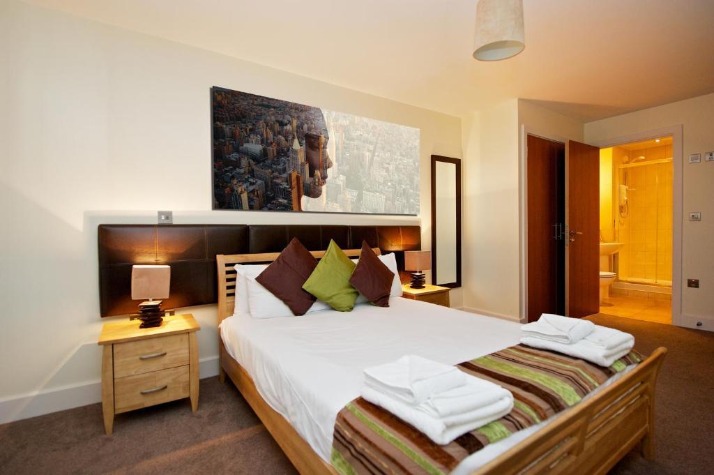 Staycity Aparthotels Birmingham City Centre Arcadian Room photo